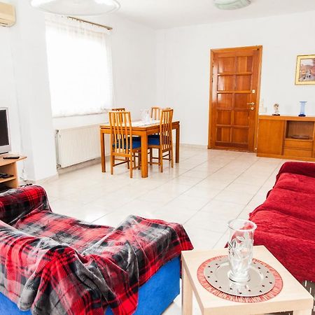 Sunny Apartment Near Metro Station Atene Esterno foto