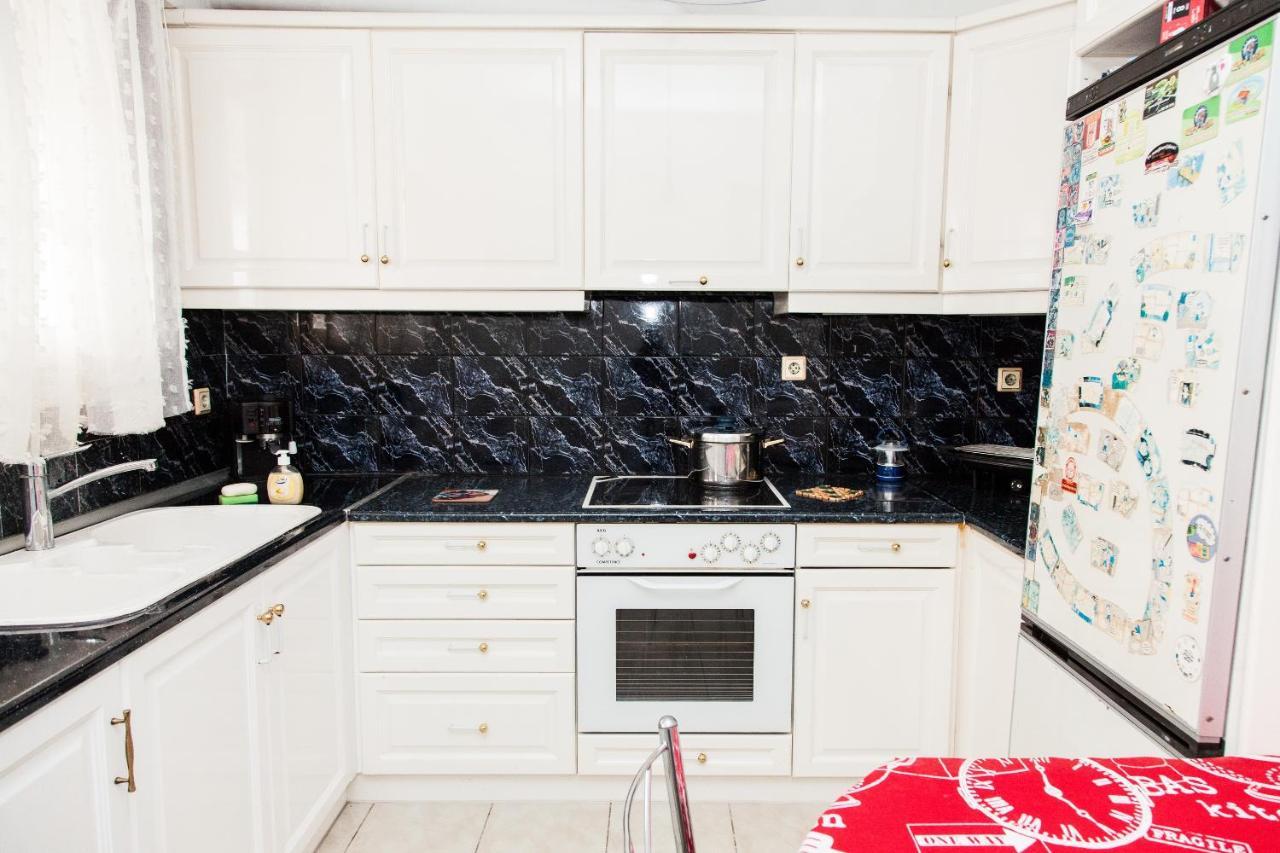 Sunny Apartment Near Metro Station Atene Esterno foto
