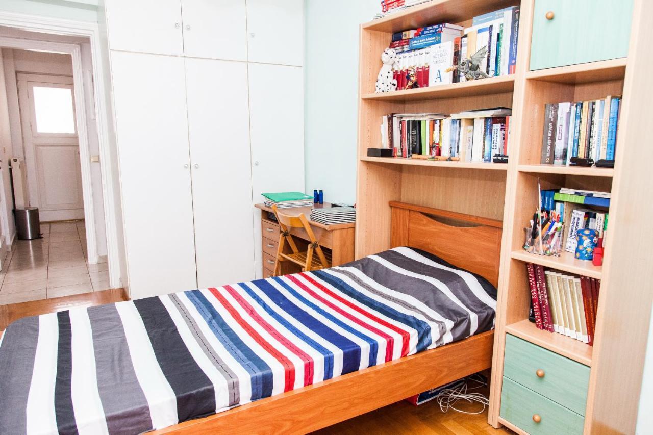 Sunny Apartment Near Metro Station Atene Esterno foto